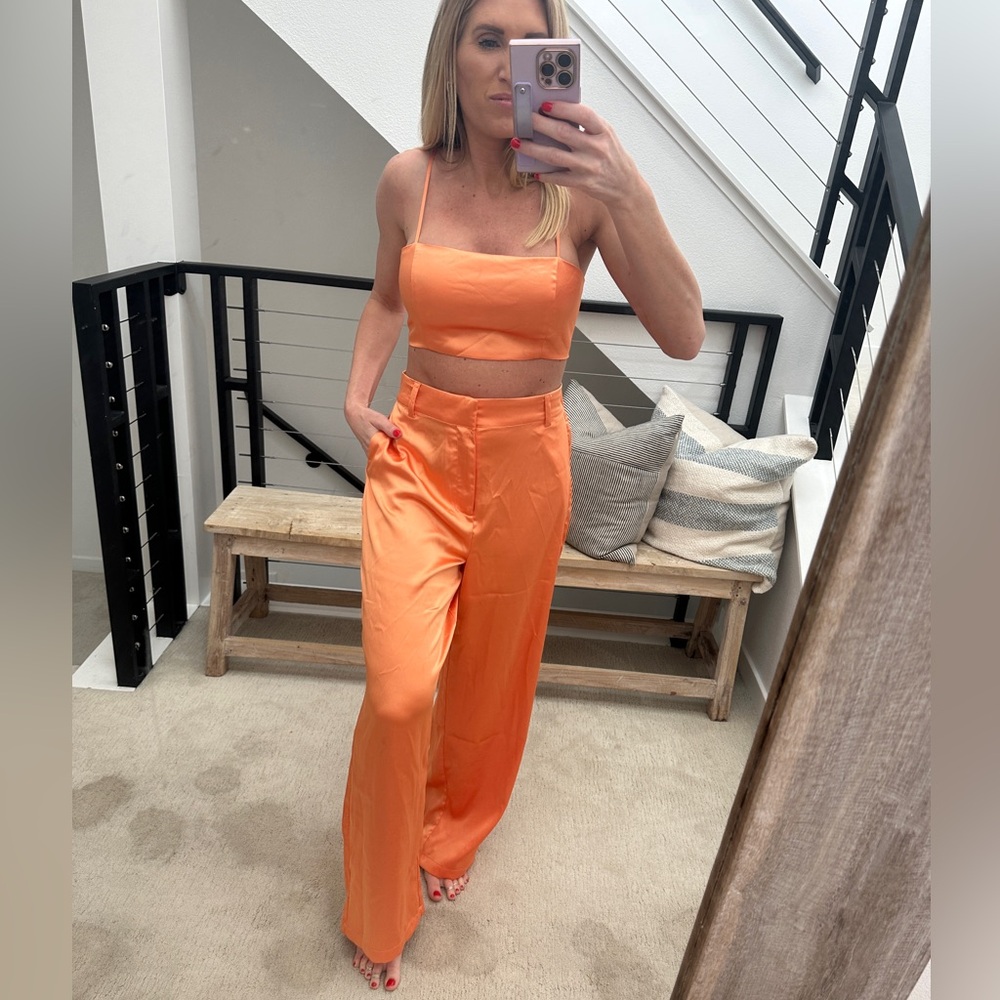 House of Harlow 1960 Orange Satin Crop Top Wide Leg Pant Set | NWT S & M - Picture 3 of 13